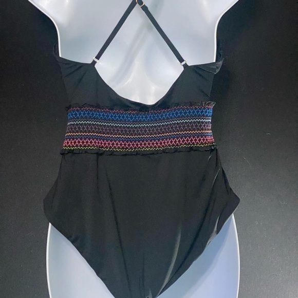 Bar lll swimsuit - Picture 5 of 15